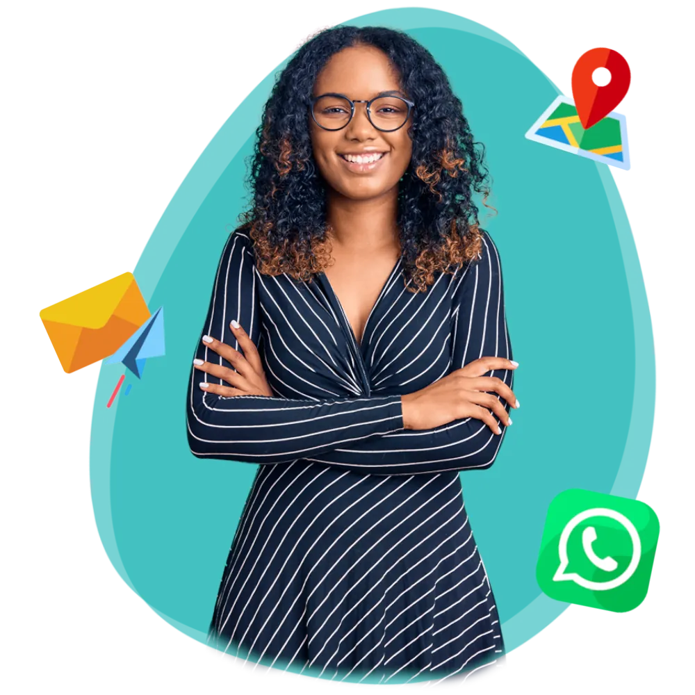 Mulher sorridente de braços cruzados, com ícones de e-mail, mapa e WhatsApp